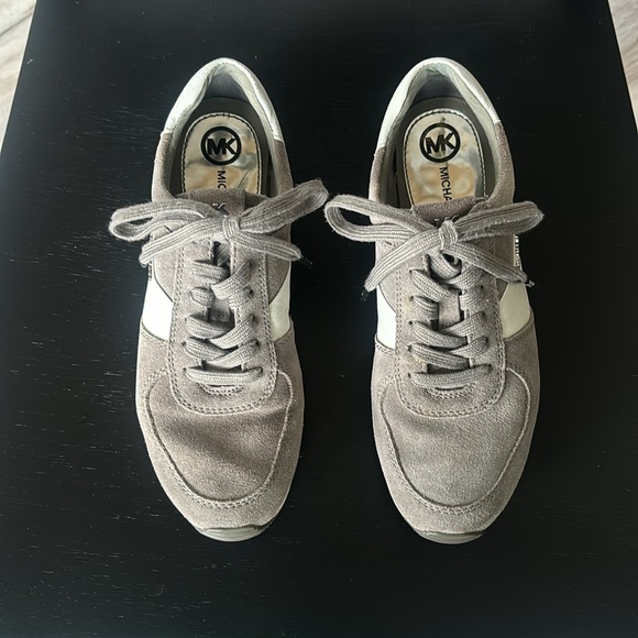 Michael Kors Allie Trainer - Picture 2 of 5